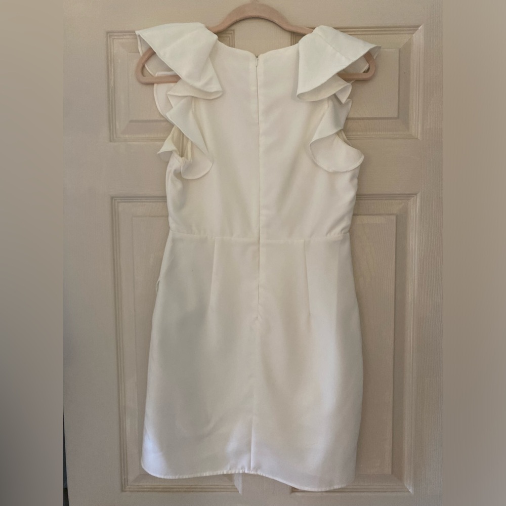 TCEC White Ruffle Sleeve Mini Dress V-Neck Asymmetrical Hem Women’s Size Small - Picture 7 of 7